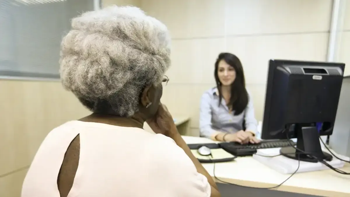 Santander fecha parceria para administrar folha de pagamento de aposentados e pensionistas