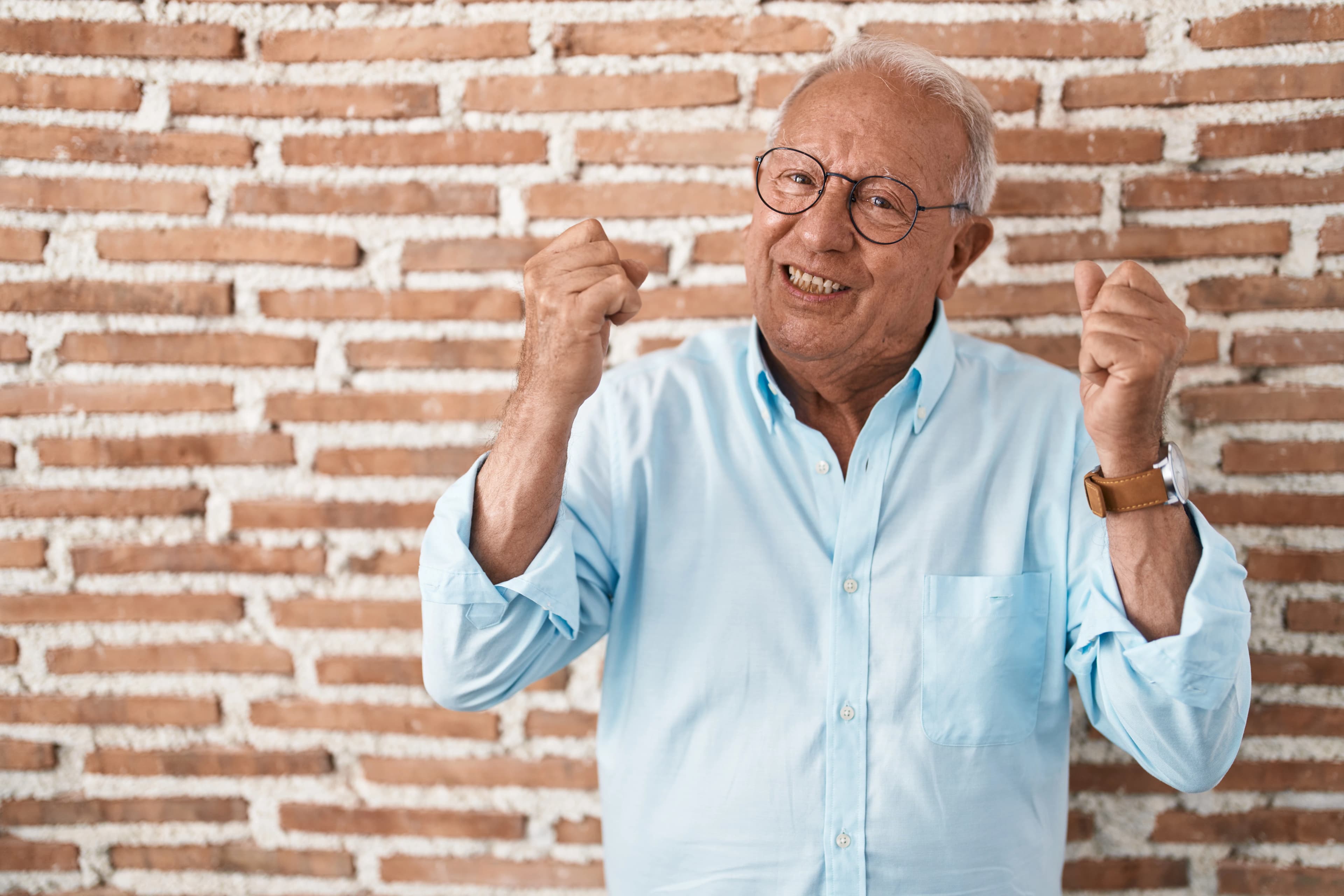 Juros do consignado INSS caem para 1,68%; como diminuir valor das parcelas e pagar mais barato?